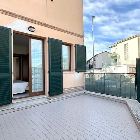 S100 - Sirolo, Nuovo Trilocale Con Terrazzo סירולו